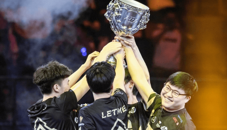 包含比赛局势复杂首场状态出色，RNG观众沸腾！，Uzi重返赛场赢得满堂喝彩的词条-爱游戏手机版