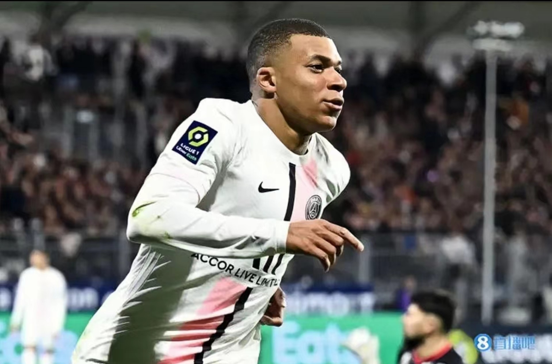 关于巴黎圣日耳曼带队取胜！，姆巴佩重要时刻险胜气势如虹延续的信息-爱游戏入口